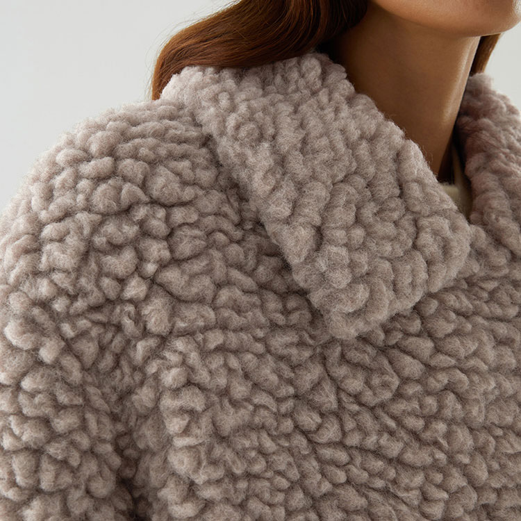 storiesSeasonCoat01