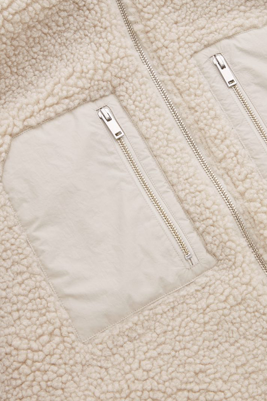 menOuterwear05DetailCut08