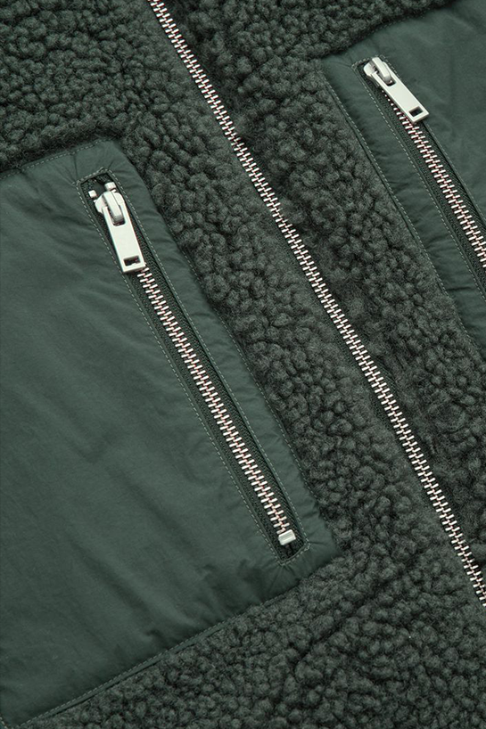 menOuterwear06DetailCut06