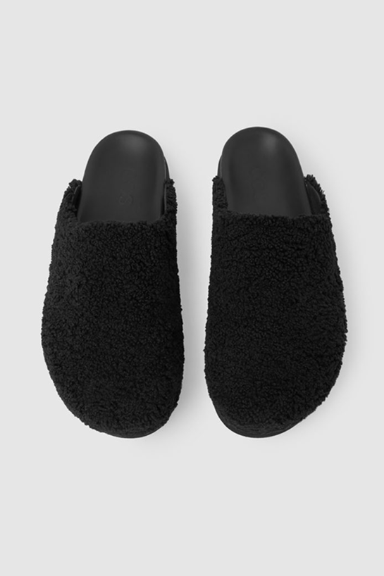 menShoes01DetailCut04