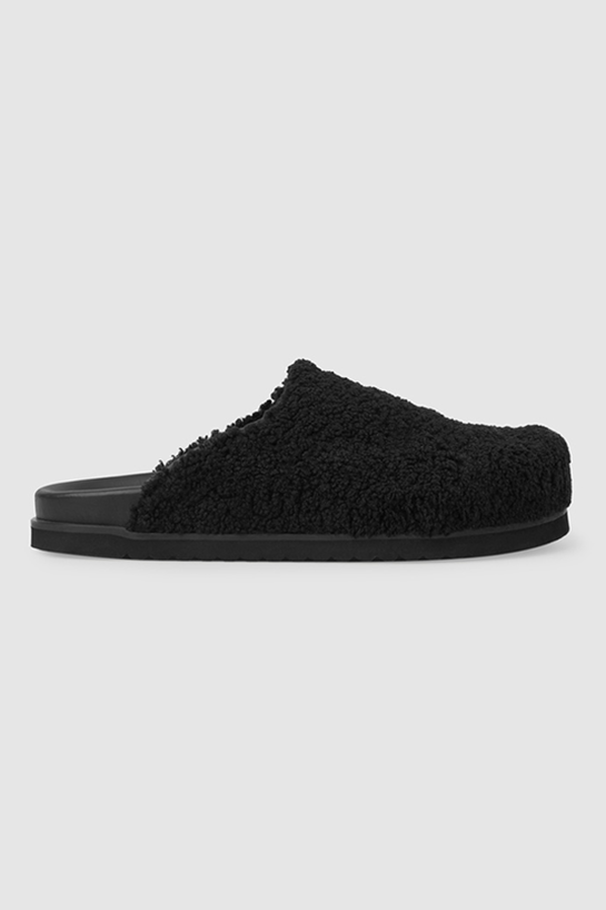 menShoes01DetailCut05