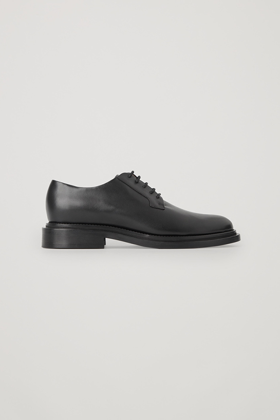 menShoes02DetailCut04