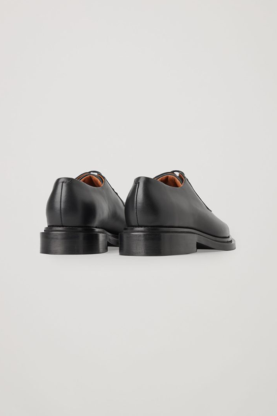 menShoes02DetailCut06