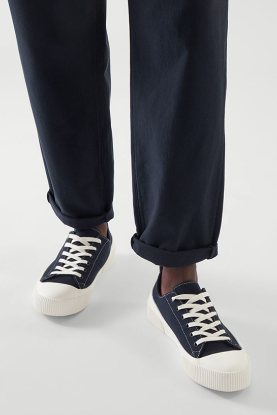 menShoes03DetailCut01