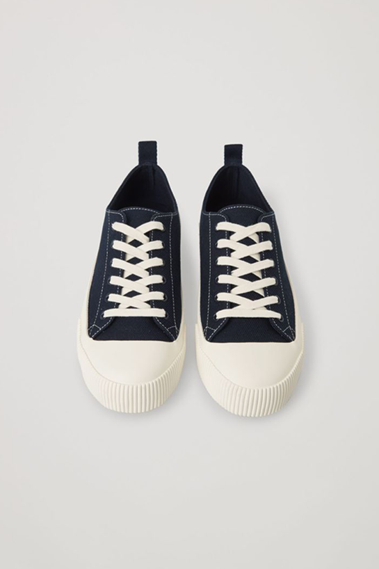 menShoes03DetailCut06