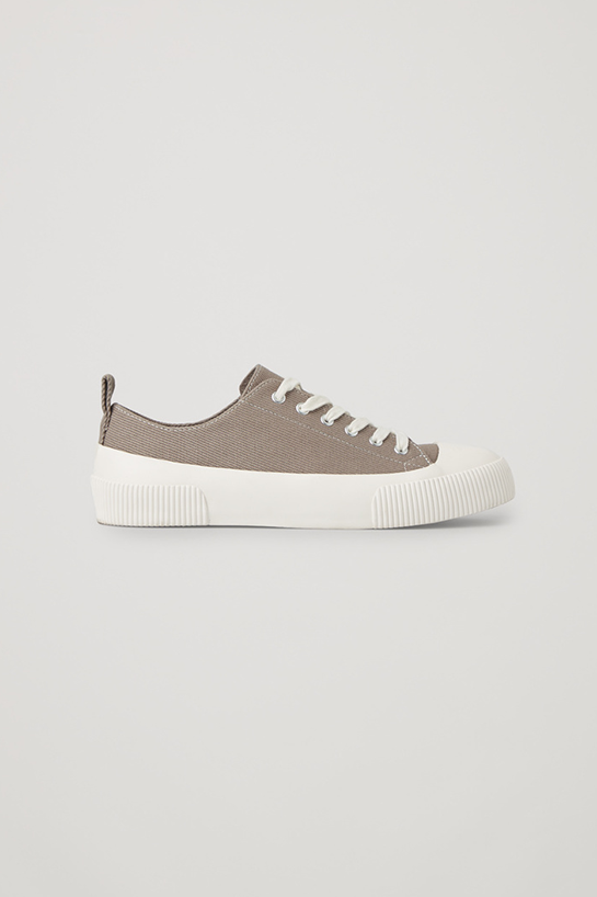 menShoes04DetailCut04