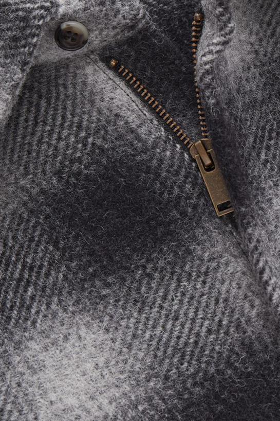 menTop01DetailCut06