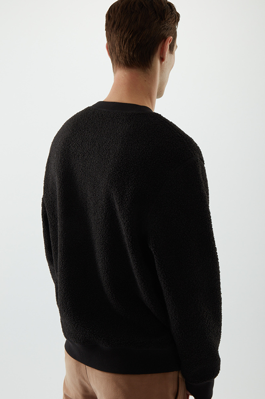 menTop16DetailCut05