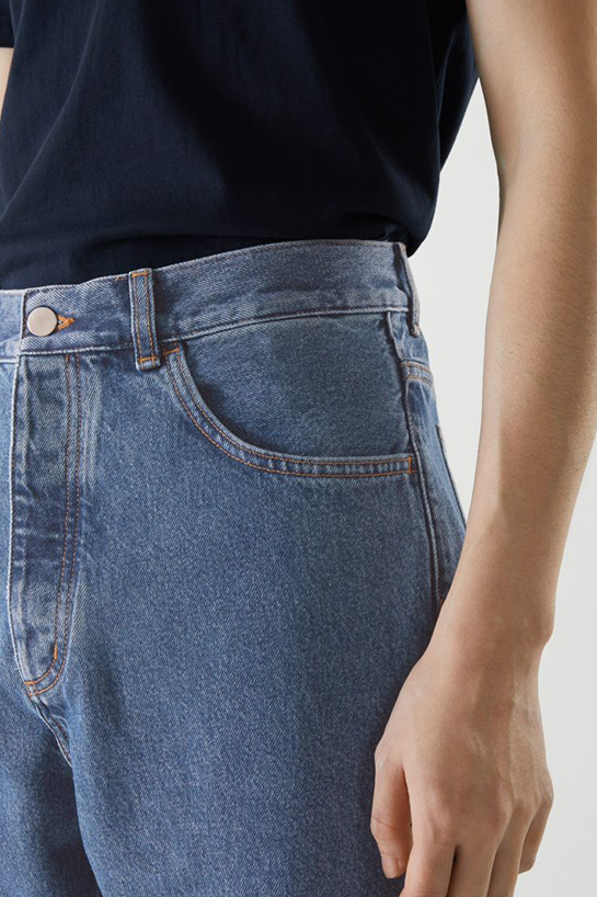 menTrousers01DetailCut02