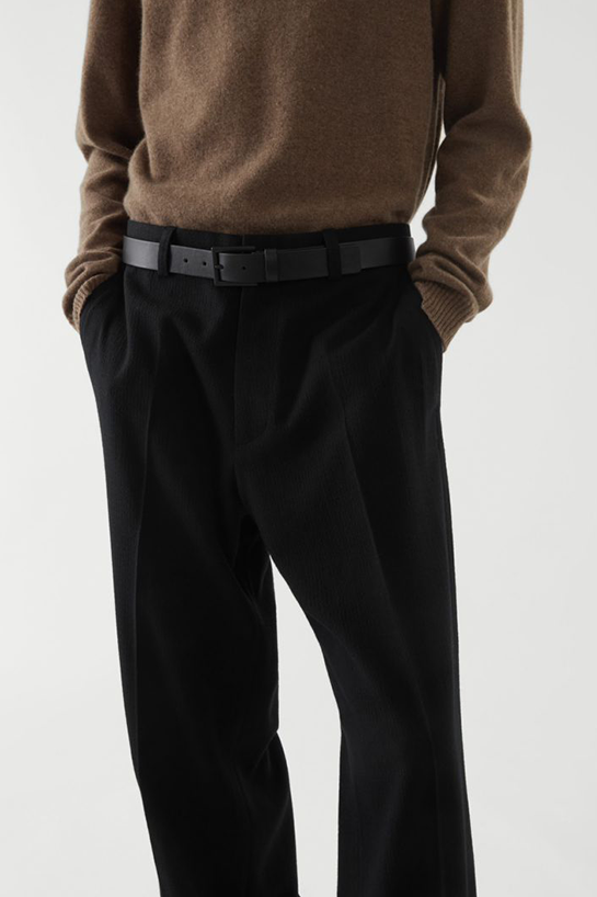 menTrousers05DetailCut02