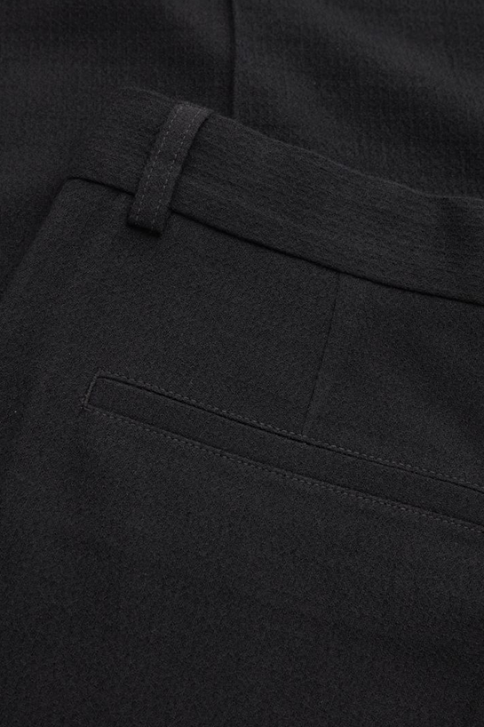 menTrousers05DetailCut06