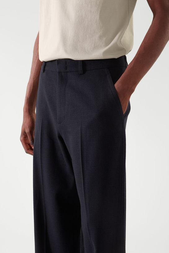 menTrousers06DetailCut02