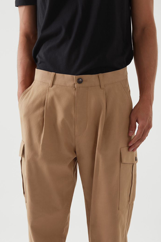 menTrousers07DetailCut02