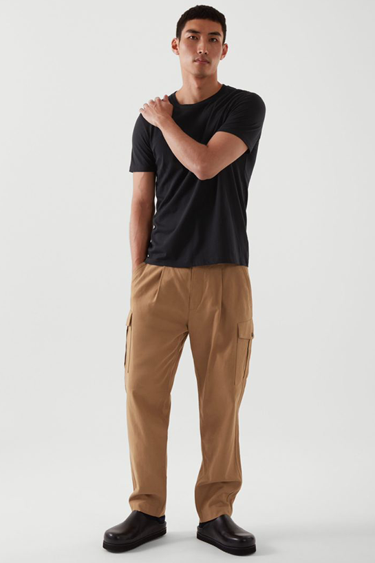 menTrousers07DetailCut08