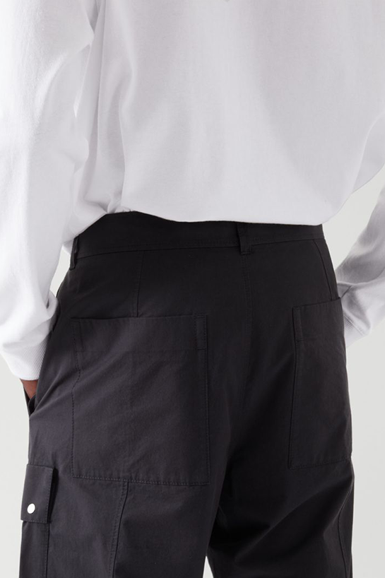 menTrousers11DetailCut06