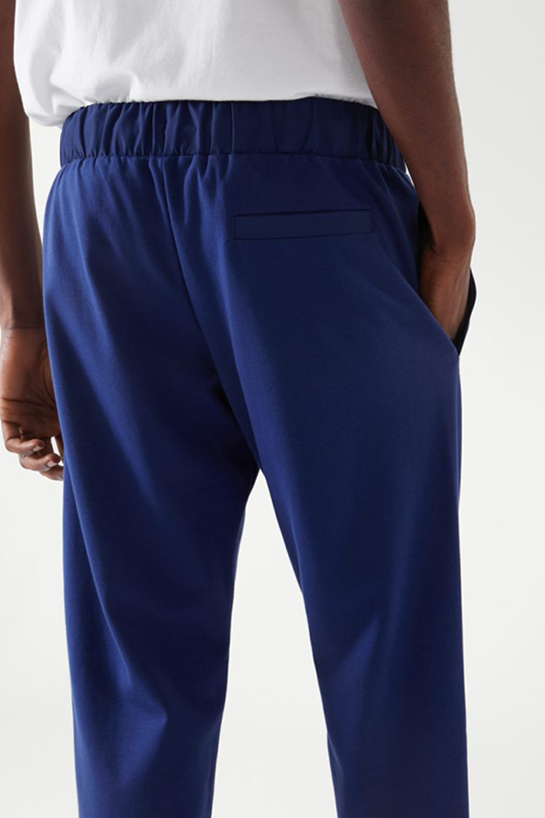 menTrousers18DetailCut06