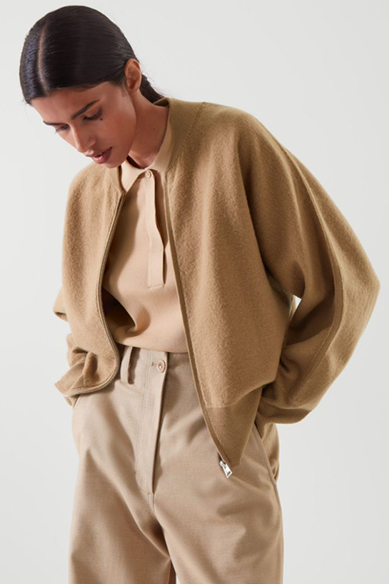 womenOuterwear01DetailCut03
