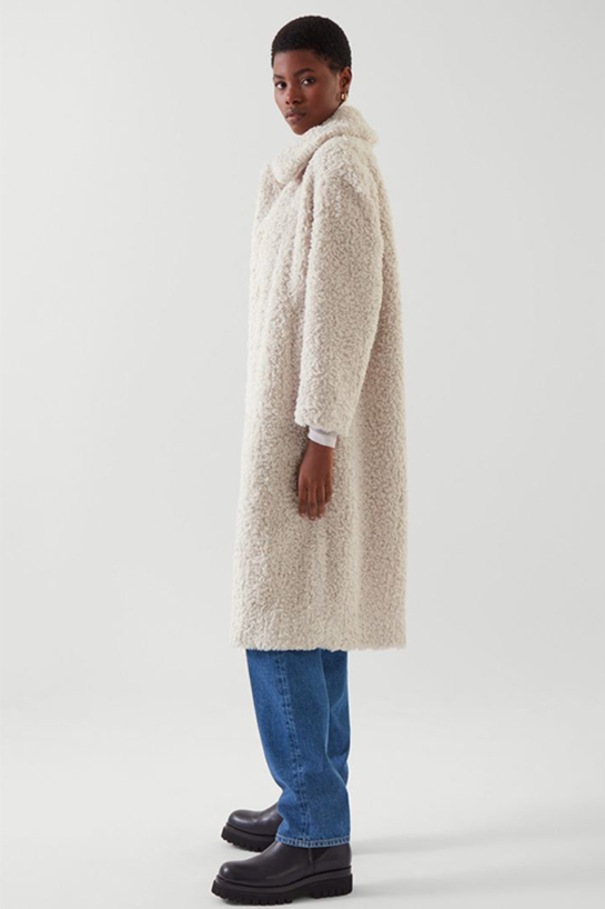 womenOuterwear03DetailCut04
