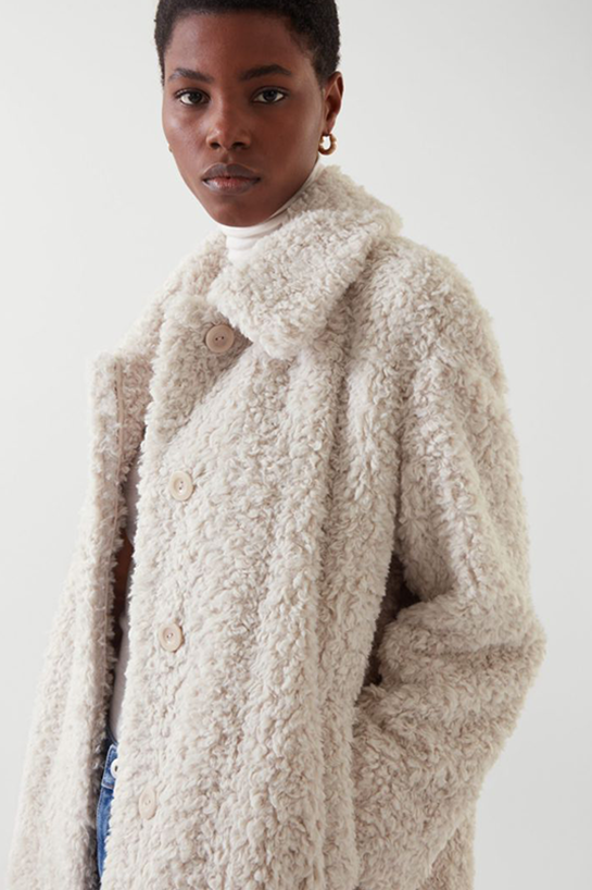womenOuterwear03DetailCut05