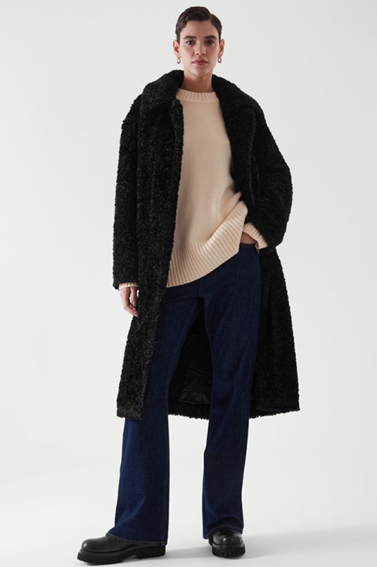 womenOuterwear04DetailCut01