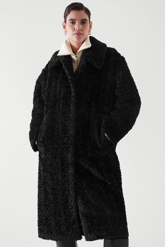 womenOuterwear04DetailCut03