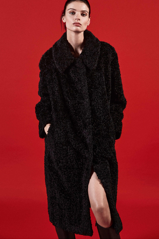 womenOuterwear04DetailCut06