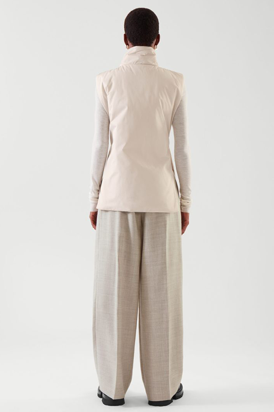 womenOuterwear06DetailCut02