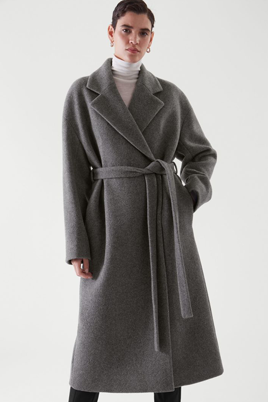 womenOuterwear07DetailCut02