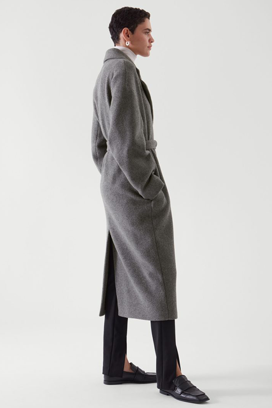 womenOuterwear07DetailCut05