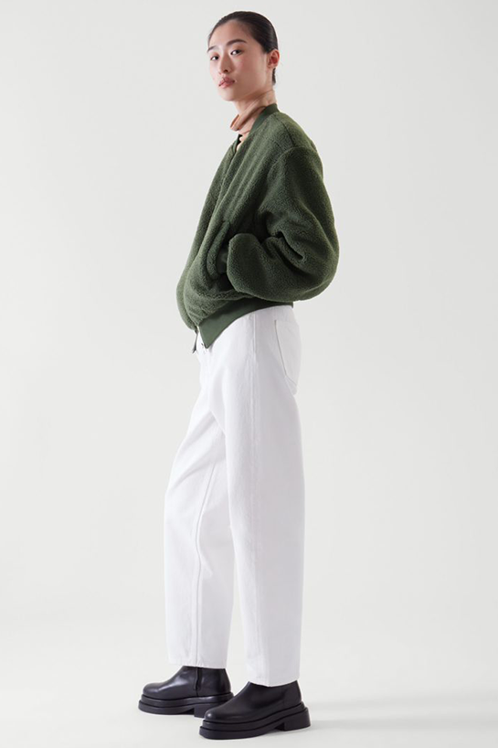 womenOuterwear08DetailCut03