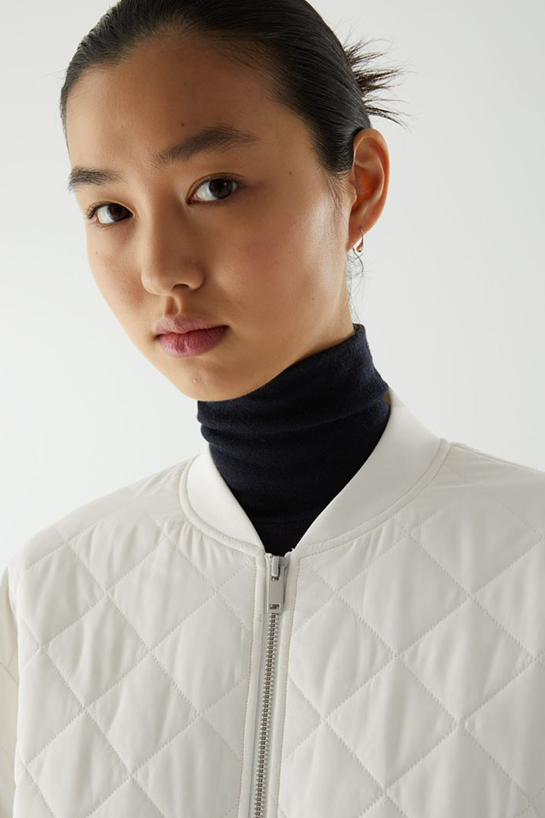 womenOuterwear12DetailCut02