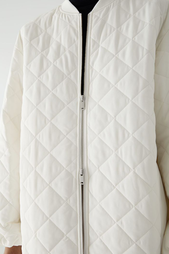 womenOuterwear12DetailCut03
