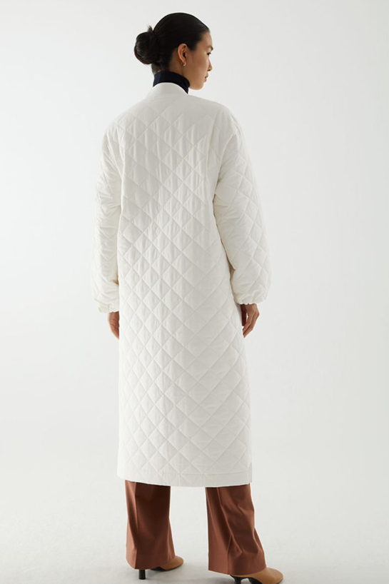 womenOuterwear12DetailCut06