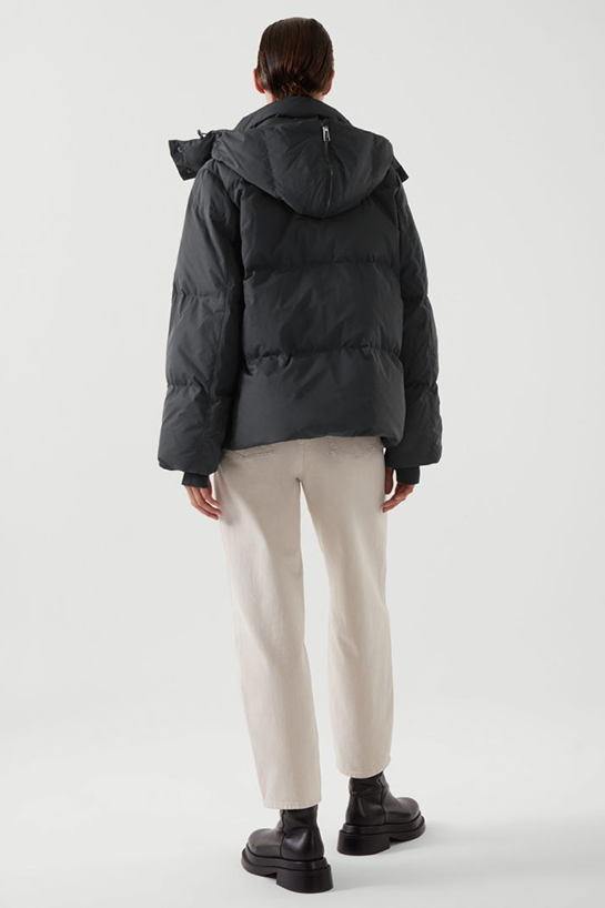 womenOuterwear13DetailCut05
