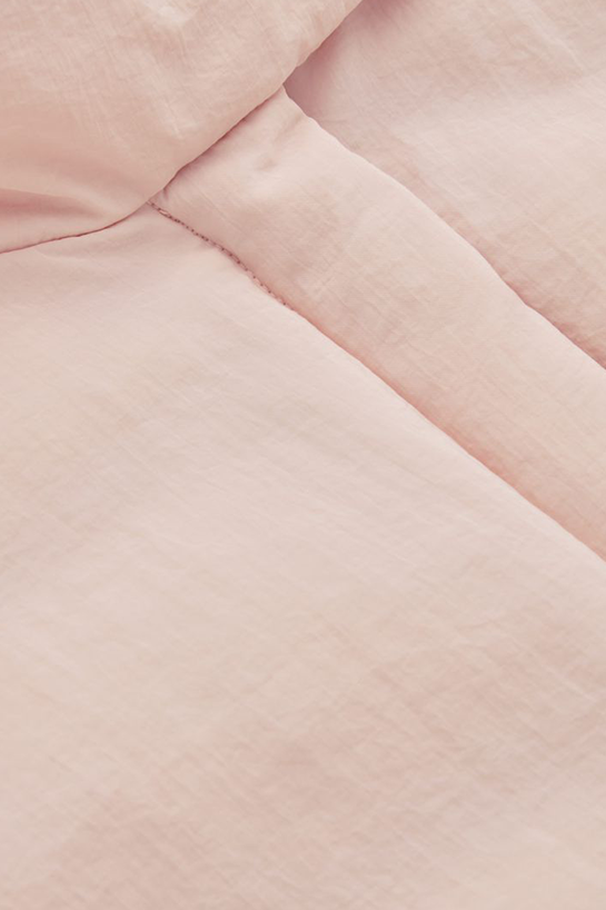 womenOuterwear15DetailCut06