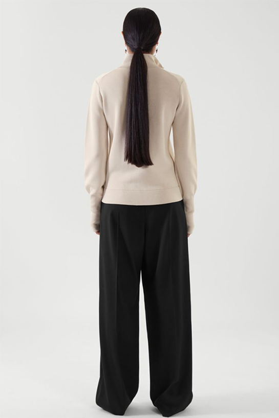 womenOuterwear16DetailCut03