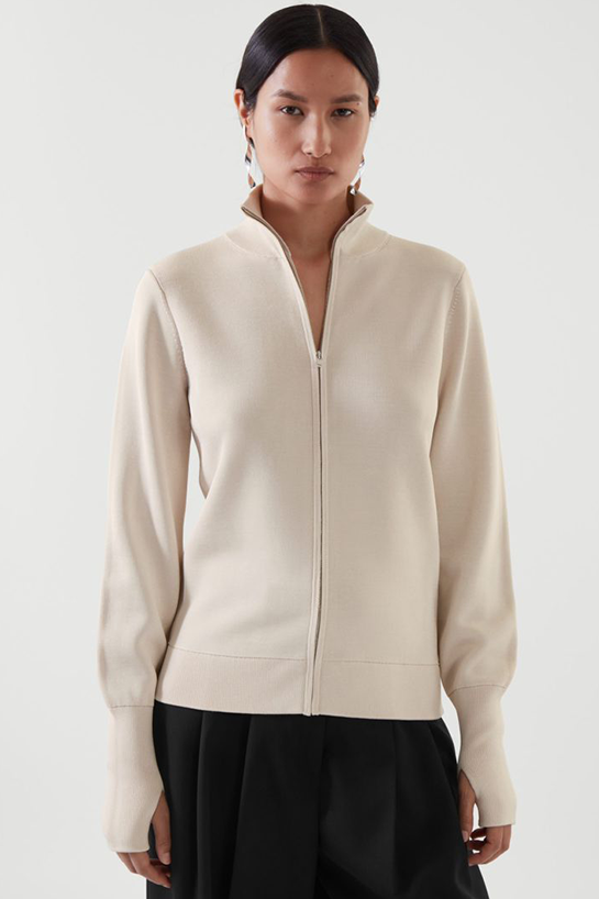 womenOuterwear16DetailCut04