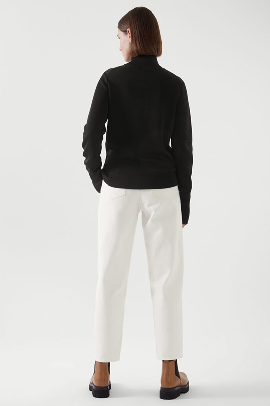 womenOuterwear16DetailCut03