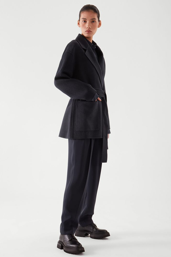 womenOuterwear18DetailCut04