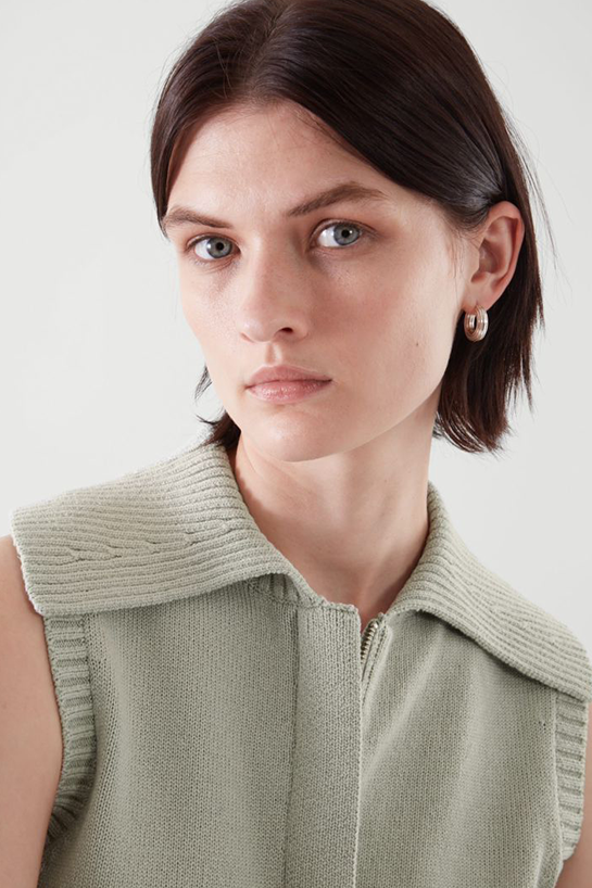 womenTops04DetailCut02