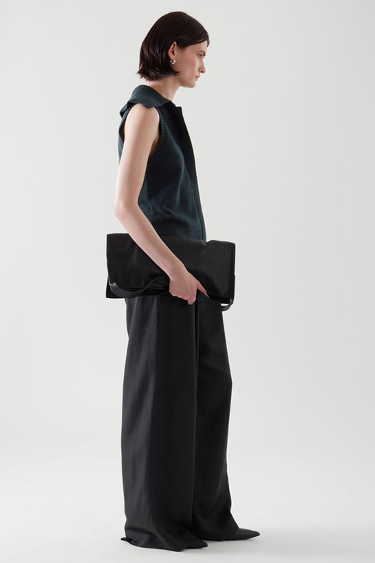 womenTops05DetailCut04