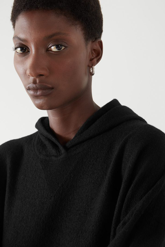 womenTops06DetailCut03