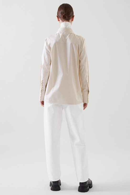 womenTops12DetailCut03