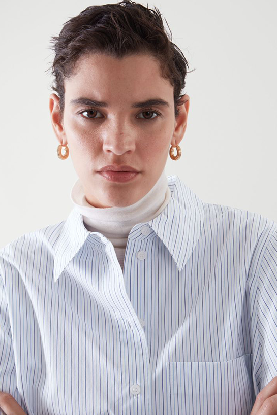 womenTops13DetailCut04