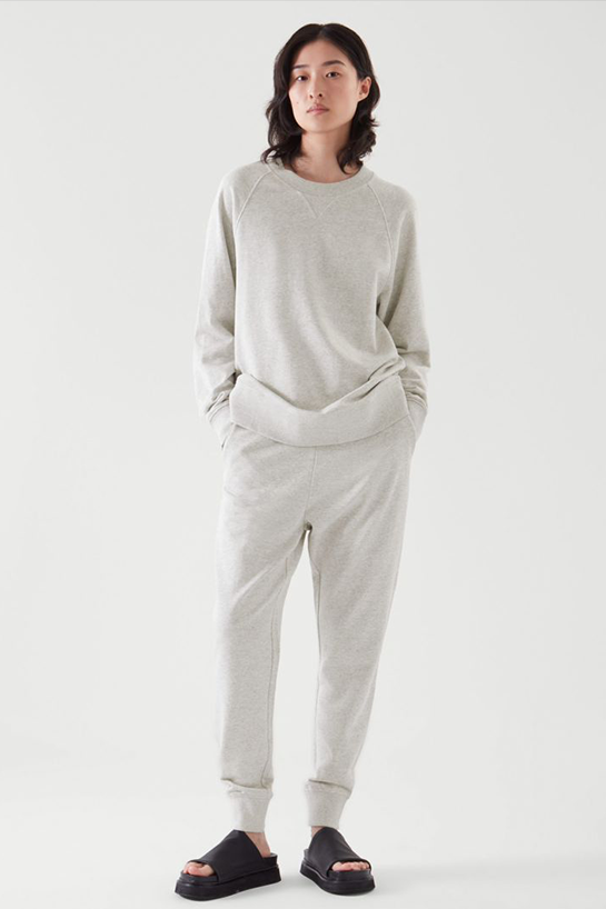 womenTops16DetailCut01