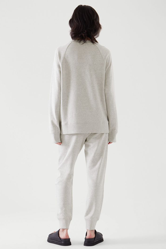 womenTops16DetailCut05
