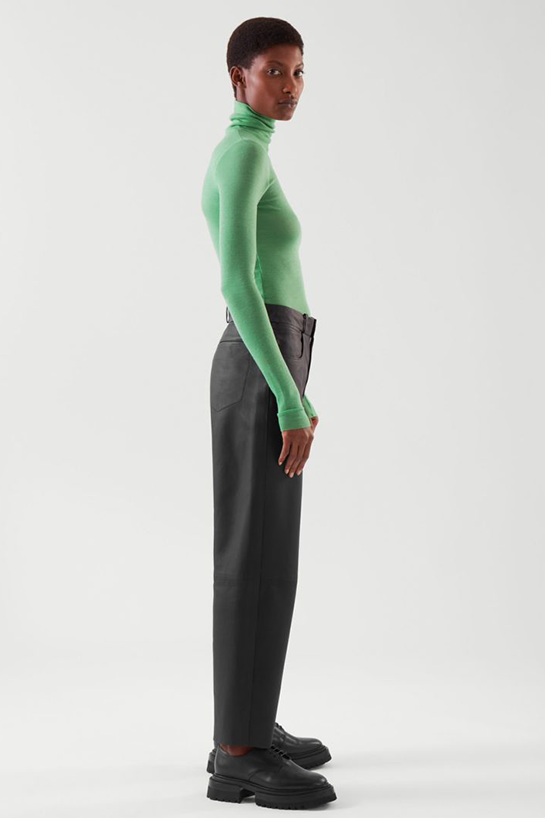 womenTops19DetailCut03