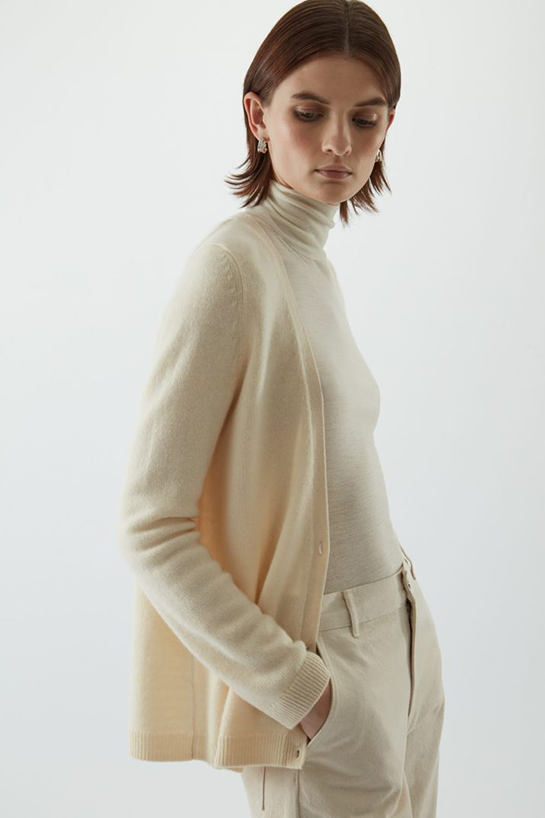 womenTops23DetailCut03