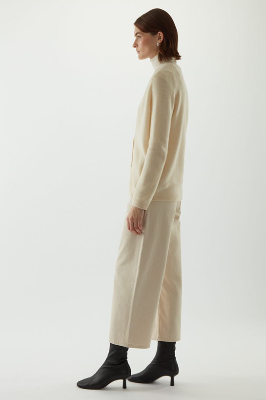 womenTops23DetailCut04