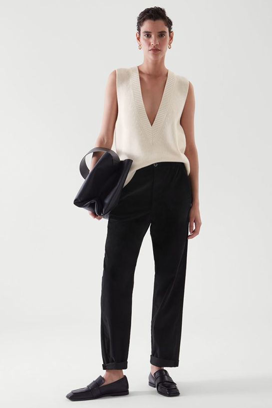 womenTrousers02DetailCut01